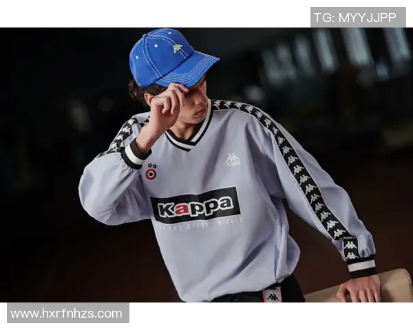 足球巨星限量版球衣卡包拆封体验 豪华卡面藏惊喜 球迷热血沸腾